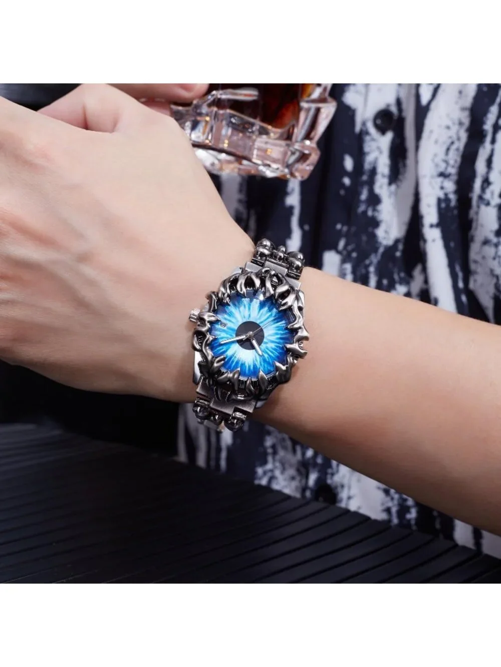 Men's Blue Quartz Gothic Claw Unique Stainless Steel Luminous Waterproof Watch